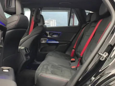 2025 Mercedes-Benz GLC AMG 2.0T 421HP L4 9AT