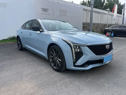 2025 Cadillac CT5 2.0T 237HP L4 10AT