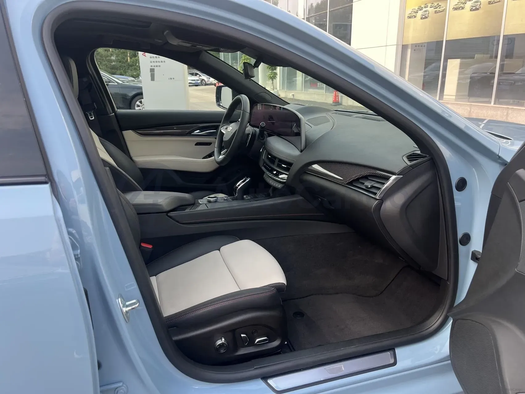 2025 Cadillac CT5 2.0T 237HP L4 10AT,autocango,china used car exporter,china ev exporter,chinese used car exporter,chinese used ev exporter