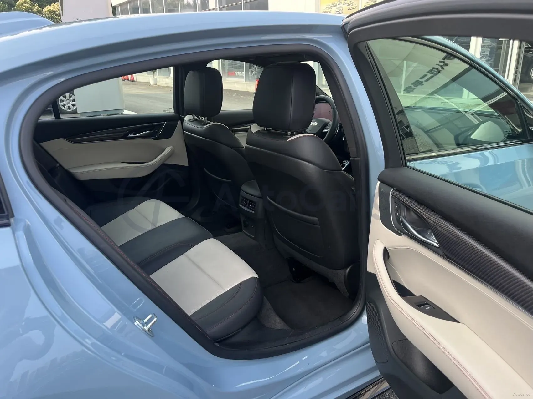 2025 Cadillac CT5 2.0T 237HP L4 10AT,autocango,china used car exporter,china ev exporter,chinese used car exporter,chinese used ev exporter