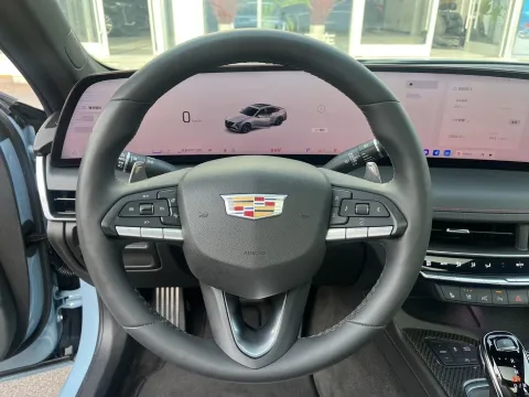 2025 Cadillac CT5 2.0T 237HP L4 10AT