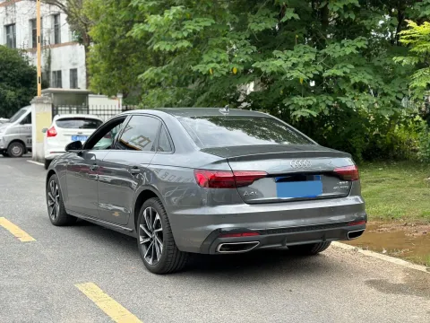 2023 Audi A4L 2.0T 190HP L4 7DCT