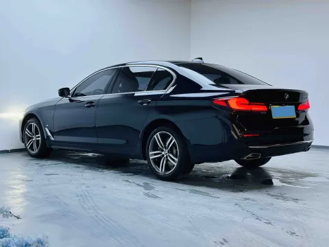 2023 BMW 5 Series 2.0T 245HP L4 8AT,autocango,china used car exporter,china ev exporter,chinese used car exporter,chinese used ev exporter