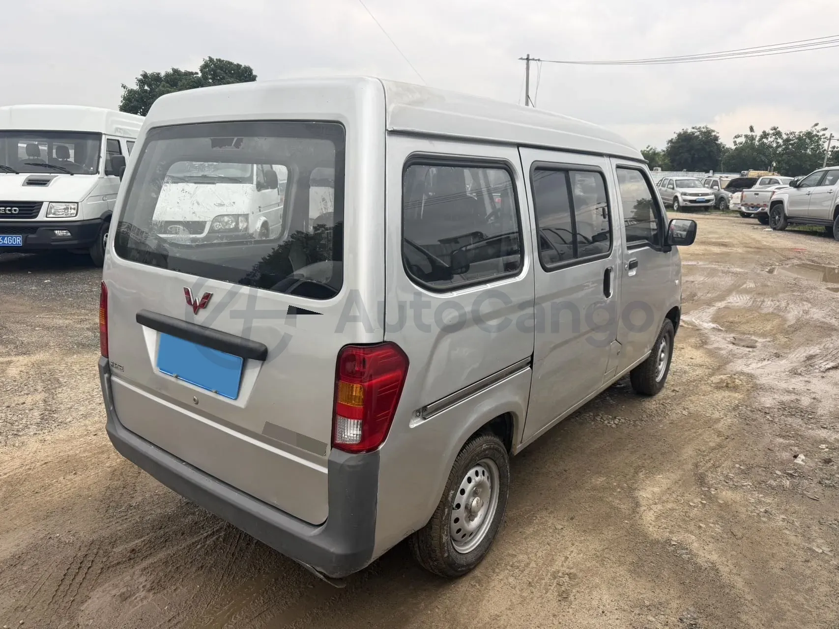 2020 WuLing ZhiGuang 1.2L 76HP L4 5MT,autocango,china used car exporter,china ev exporter,chinese used car exporter,chinese used ev exporter