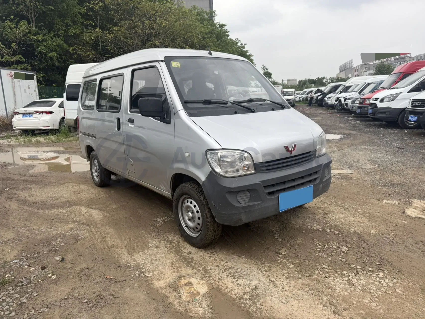 2020 WuLing ZhiGuang 1.2L 76HP L4 5MT,autocango,china used car exporter,china ev exporter,chinese used car exporter,chinese used ev exporter