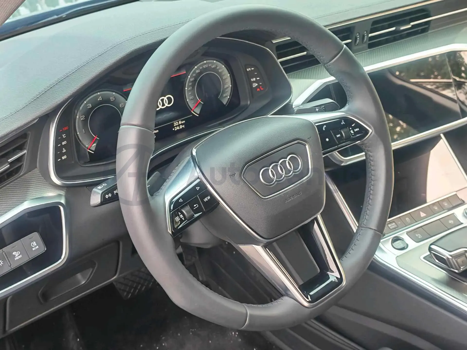 2021 Audi A6L 2.0T 190HP L4 7DCT,autocango,china used car exporter,china ev exporter,chinese used car exporter,chinese used ev exporter