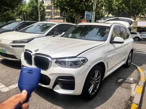 2021 BMW X3,autocango,china used car exporter,china ev exporter,chinese used car exporter,chinese used ev exporter
