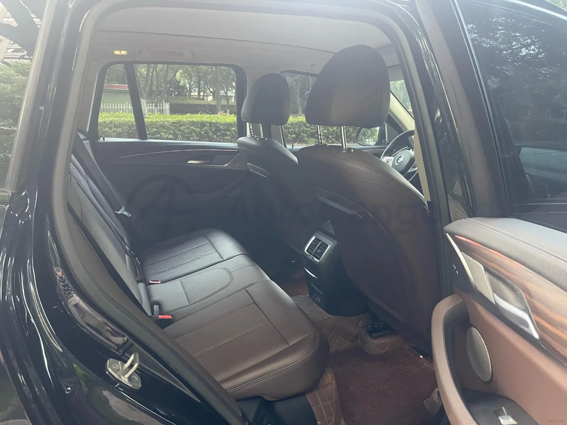 2022 BMW X3 2.0T 252HP L4 8AT,autocango,china used car exporter,china ev exporter,chinese used car exporter,chinese used ev exporter