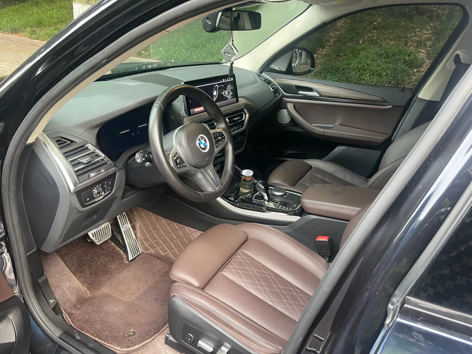2022 BMW X3 2.0T 252HP L4 8AT,autocango,china used car exporter,china ev exporter,chinese used car exporter,chinese used ev exporter