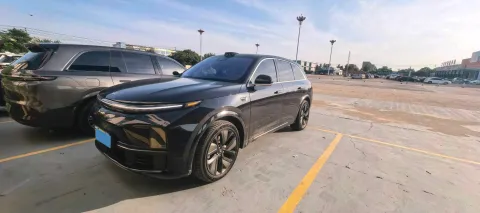 2024 LI L8,autocango,china used car exporter,china ev exporter,chinese used car exporter,chinese used ev exporter