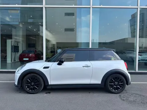 2023 MINI MINI 1.5T 102HP L3 7DCT,autocango,china used car exporter,china ev exporter,chinese used car exporter,chinese used ev exporter
