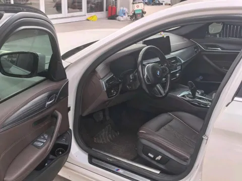 2021 BMW 5 Series 2.0T 252HP L4 8AT,autocango,china used car exporter,china ev exporter,chinese used car exporter,chinese used ev exporter