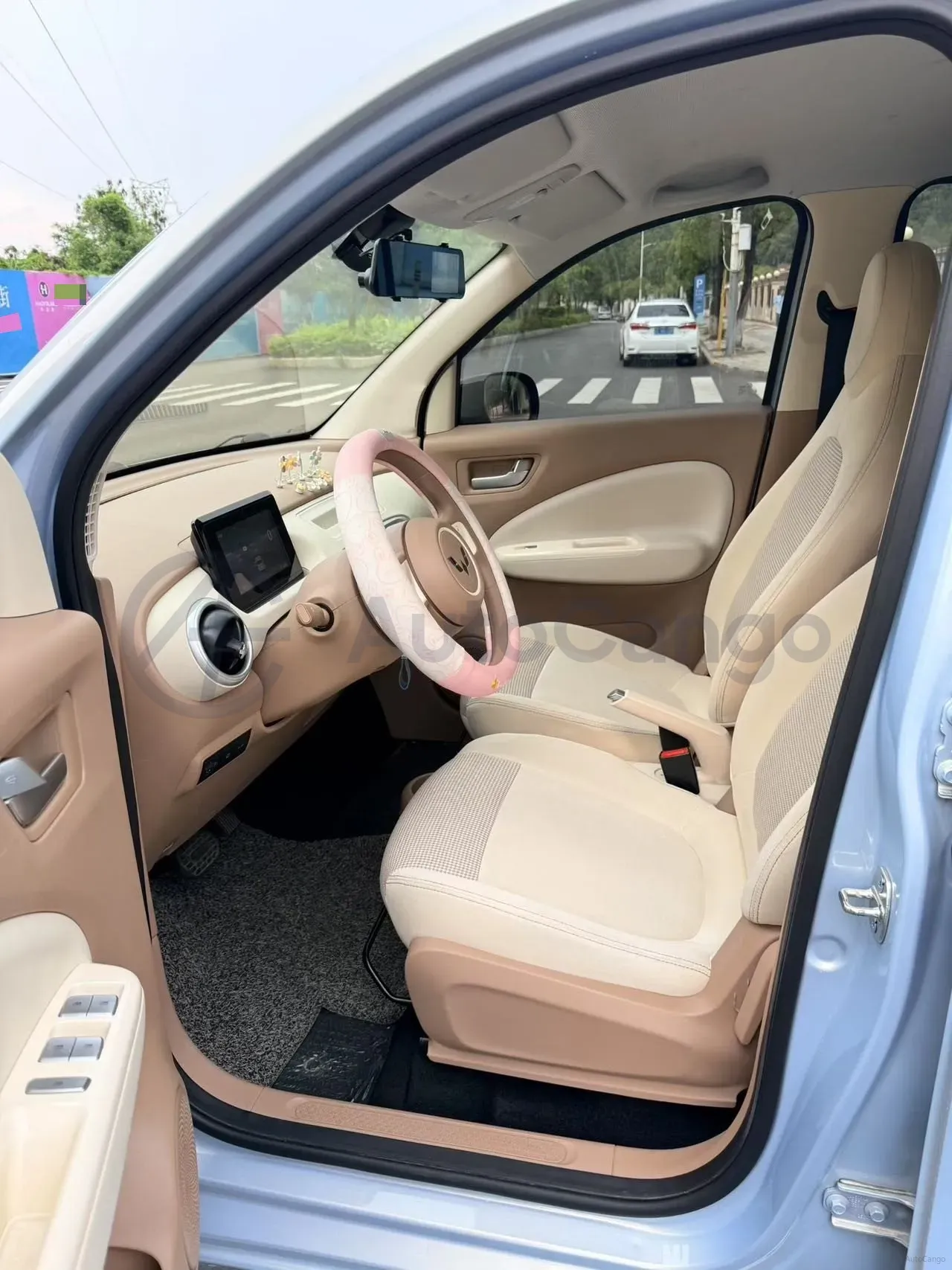 2025 WuLing HongGuang MINI EV BEV 16.2KWH,autocango,china used car exporter,china ev exporter,chinese used car exporter,chinese used ev exporter