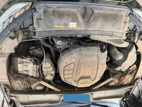 2022 Audi A4 2.0T 252HP L4 7DCT,autocango,china used car exporter,china ev exporter,chinese used car exporter,chinese used ev exporter
