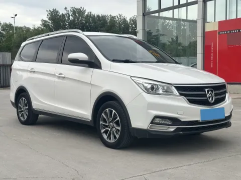 2019 BaoJun 730 1.5T 147HP L4 CVT,autocango,china used car exporter,china ev exporter,chinese used car exporter,chinese used ev exporter