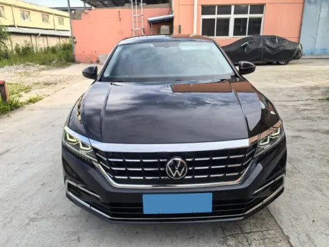 2021 Volkswagen Passat 2.0T 186HP L4 7DCT