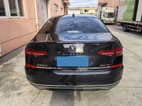 2021 Volkswagen Passat 2.0T 186HP L4 7DCT