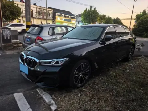 2022 BMW 5 SERIES,autocango,china used car exporter,china ev exporter,chinese used car exporter,chinese used ev exporter