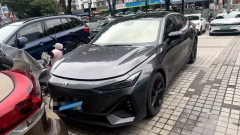 2023 ChangAn Raeton Plus 1.5T 188HP L4 7DCT,autocango,china used car exporter,china ev exporter,chinese used car exporter,chinese used ev exporter