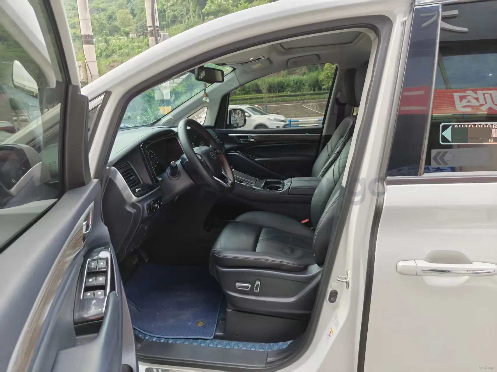 2021 GAC Trumpchi M8 2.0T 252HP L4 8AT,autocango,china used car exporter,china ev exporter,chinese used car exporter,chinese used ev exporter