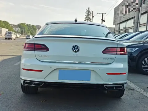 2023 Volkswagen CC 2.0T 220HP L4 7DCT,autocango,china used car exporter,china ev exporter,chinese used car exporter,chinese used ev exporter