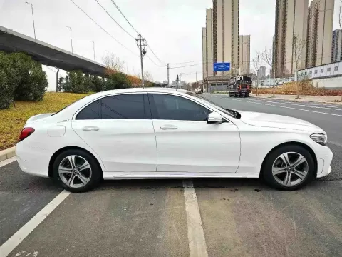 2019 Mercedes-Benz C Class 1.5T 184HP L4 9AT