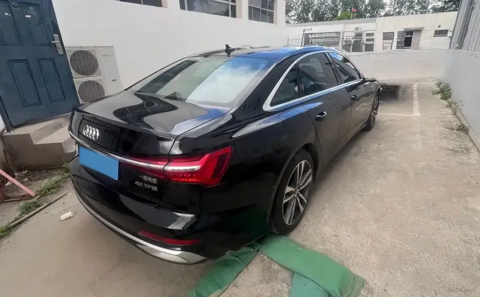 2024 Audi A6L 2.0T 190HP L4 7DCT,autocango,china used car exporter,china ev exporter,chinese used car exporter,chinese used ev exporter