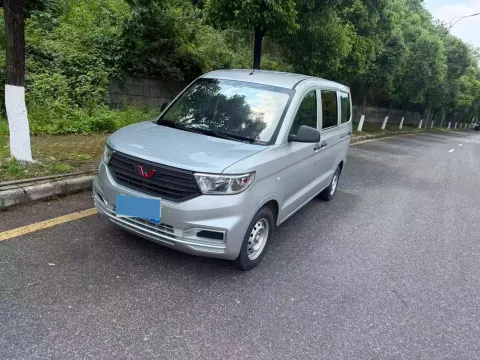 2022 WULING HONGGUANG V,autocango,china used car exporter,china ev exporter,chinese used car exporter,chinese used ev exporter