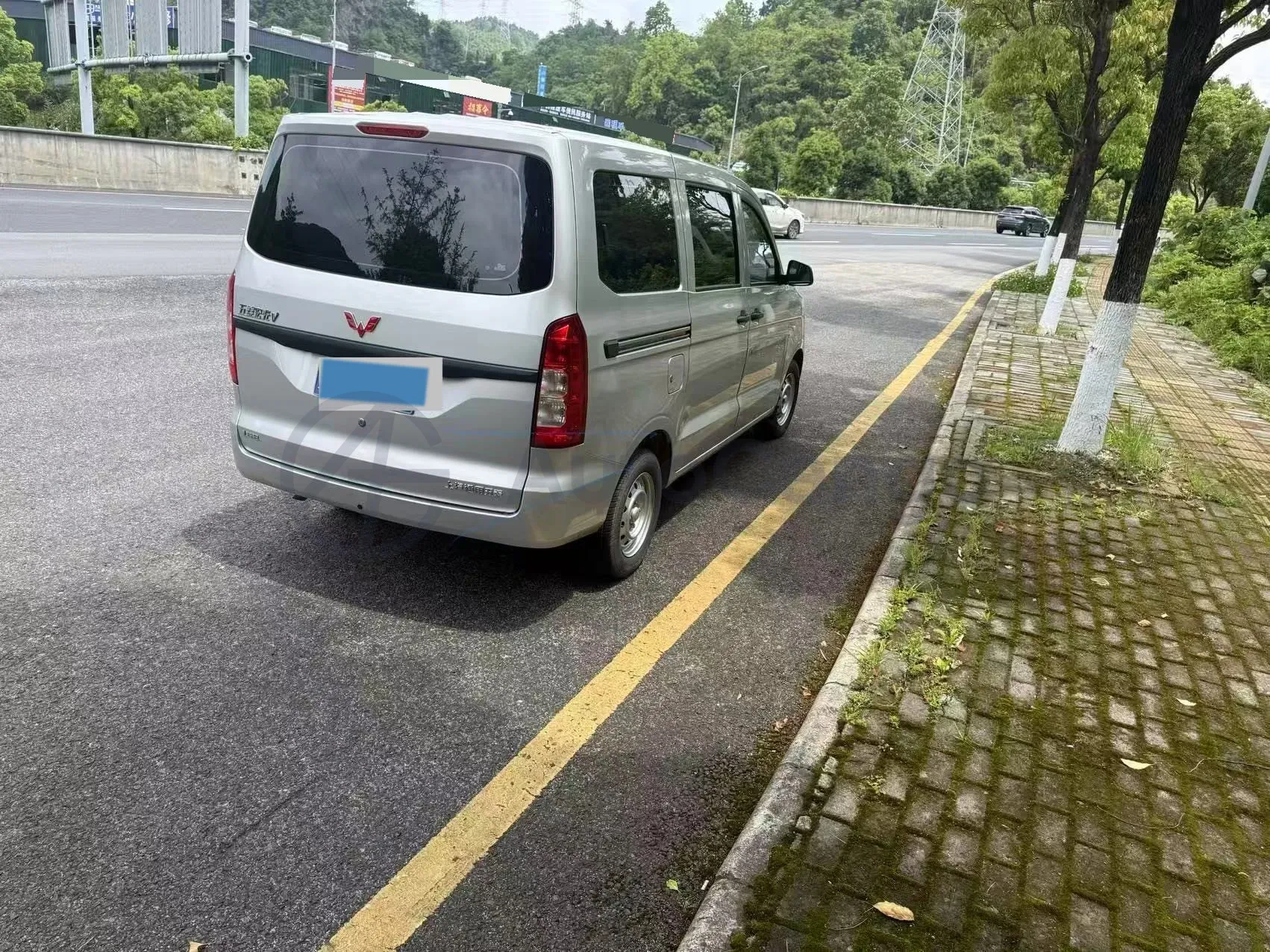 2022 WuLing HongGuang V 1.5L 99HP L4 6MT,autocango,china used car exporter,china ev exporter,chinese used car exporter,chinese used ev exporter