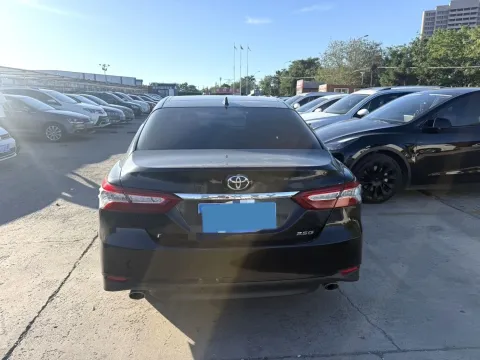 2021 Toyota Camry 2.5L 209HP L4 8AT