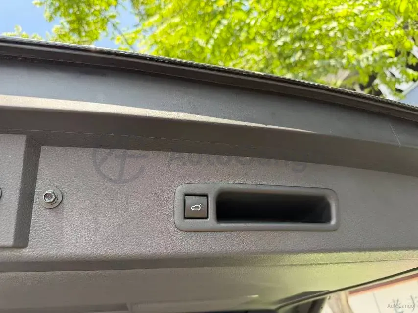 2024 Toyota Sienna 2.5L 189HP L4 E-CVT Hybrid,autocango,china used car exporter,china ev exporter,chinese used car exporter,chinese used ev exporter