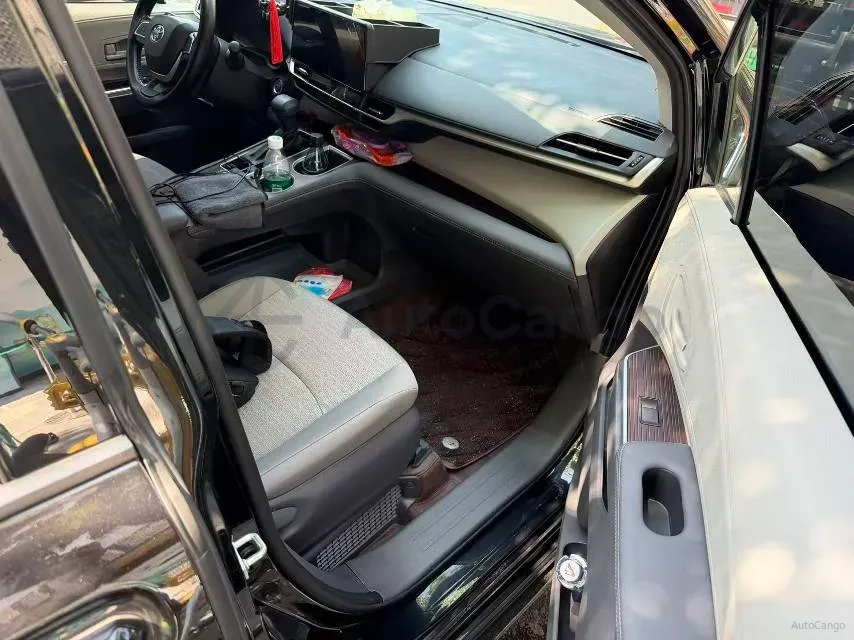 2024 Toyota Sienna 2.5L 189HP L4 E-CVT Hybrid,autocango,china used car exporter,china ev exporter,chinese used car exporter,chinese used ev exporter