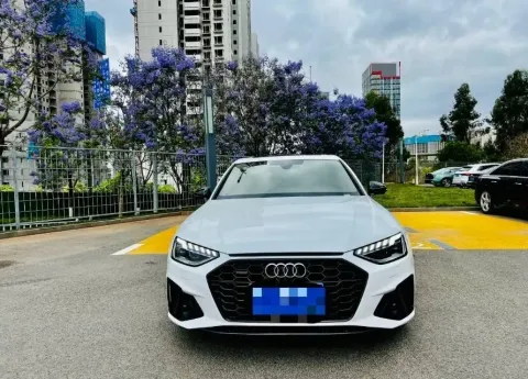 2022 Audi A4L 2.0T 252HP L4 7DCT,autocango,china used car exporter,china ev exporter,chinese used car exporter,chinese used ev exporter