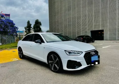 2022 Audi A4L 2.0T 252HP L4 7DCT,autocango,china used car exporter,china ev exporter,chinese used car exporter,chinese used ev exporter
