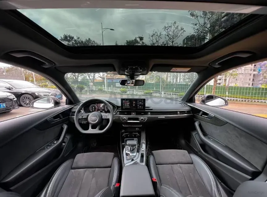 2022 Audi A4L 2.0T 252HP L4 7DCT,autocango,china used car exporter,china ev exporter,chinese used car exporter,chinese used ev exporter
