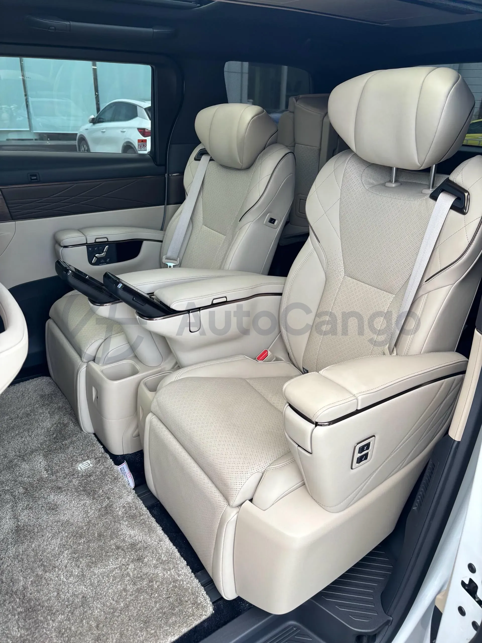 2024 Toyota Vellfire 2.5L 190HP L4 E-CVT Hybrid,autocango,china used car exporter,china ev exporter,chinese used car exporter,chinese used ev exporter