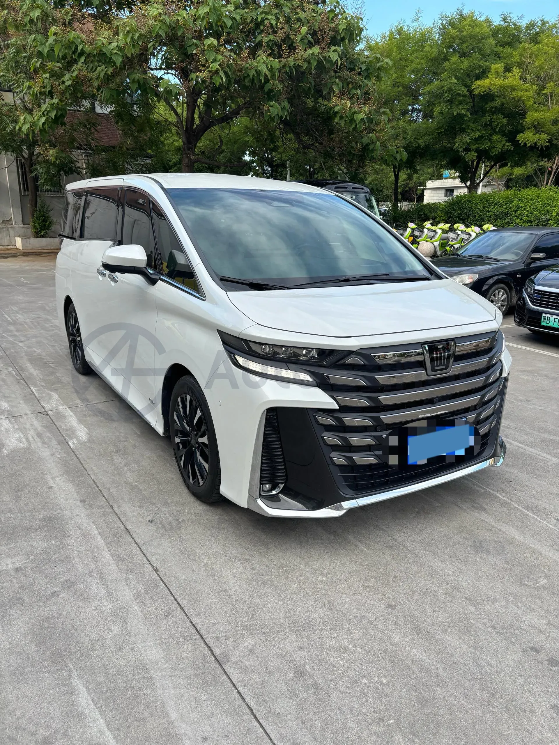 2024 Toyota Vellfire 2.5L 190HP L4 E-CVT Hybrid,autocango,china used car exporter,china ev exporter,chinese used car exporter,chinese used ev exporter
