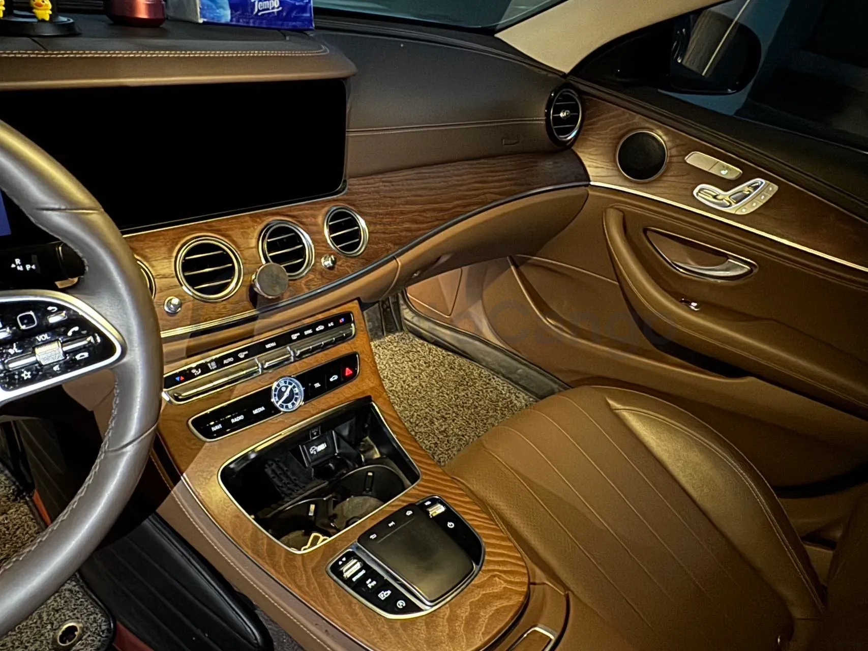 2020 Mercedes-Benz E Class 2.0T 258HP L4 9AT,autocango,china used car exporter,china ev exporter,chinese used car exporter,chinese used ev exporter