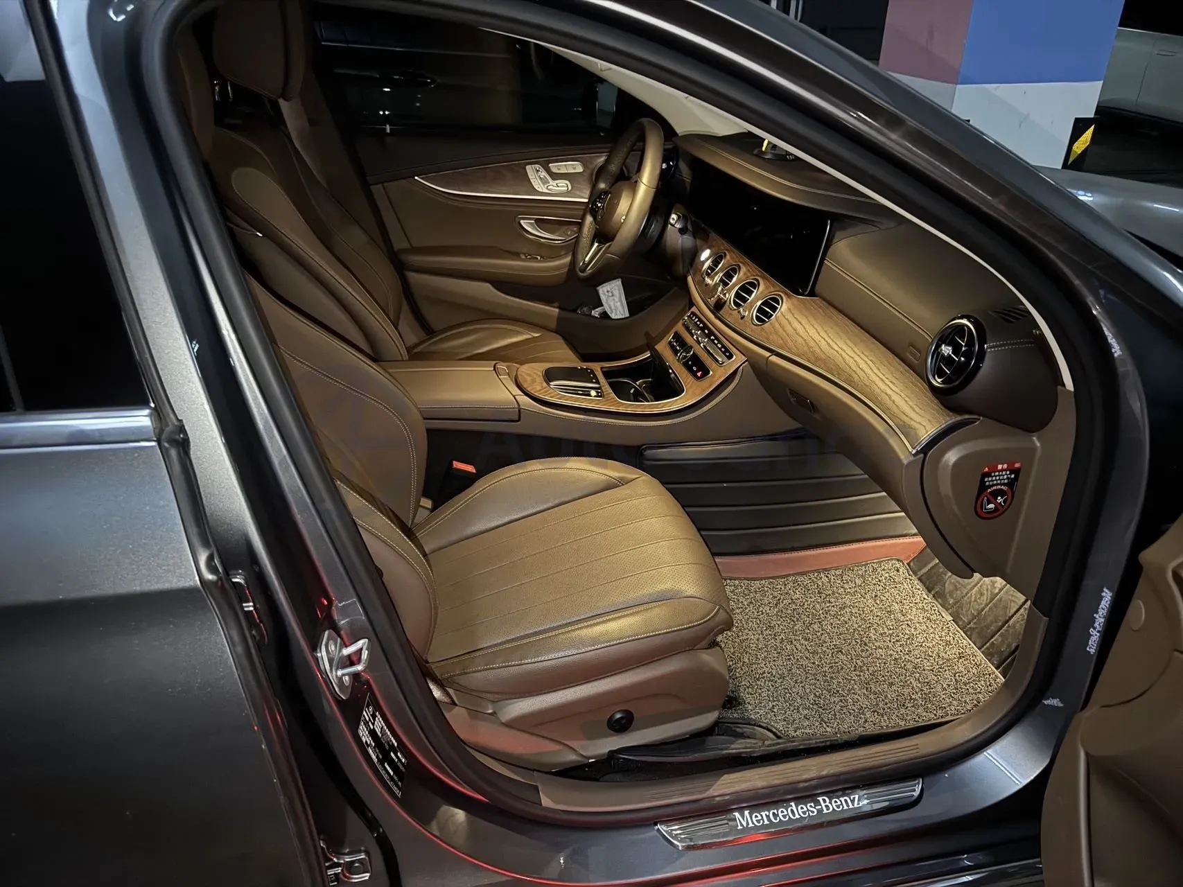2020 Mercedes-Benz E Class 2.0T 258HP L4 9AT,autocango,china used car exporter,china ev exporter,chinese used car exporter,chinese used ev exporter