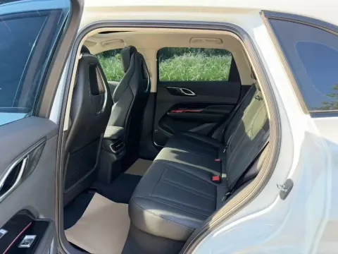 2024 HongQi HS3 1.5T 169HP L4 7DCT