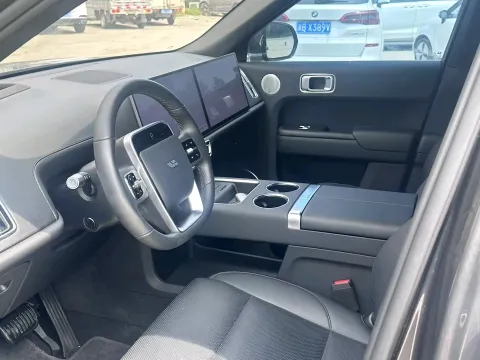 2024 Volvo S60 2.0T 197HP L4 7DCT,autocango,china used car exporter,china ev exporter,chinese used car exporter,chinese used ev exporter