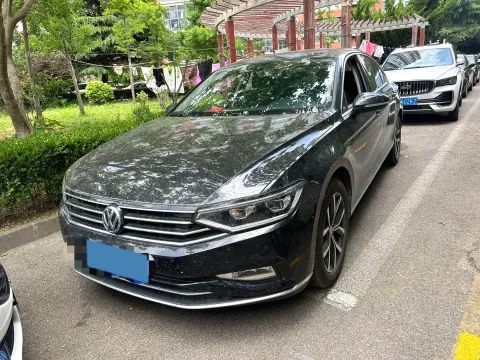 2020 VOLKSWAGEN MAGOTAN,autocango,china used car exporter,china ev exporter,chinese used car exporter,chinese used ev exporter