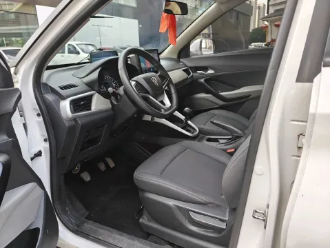2021 BaoJun 510 1.5L 99HP L4 6MT