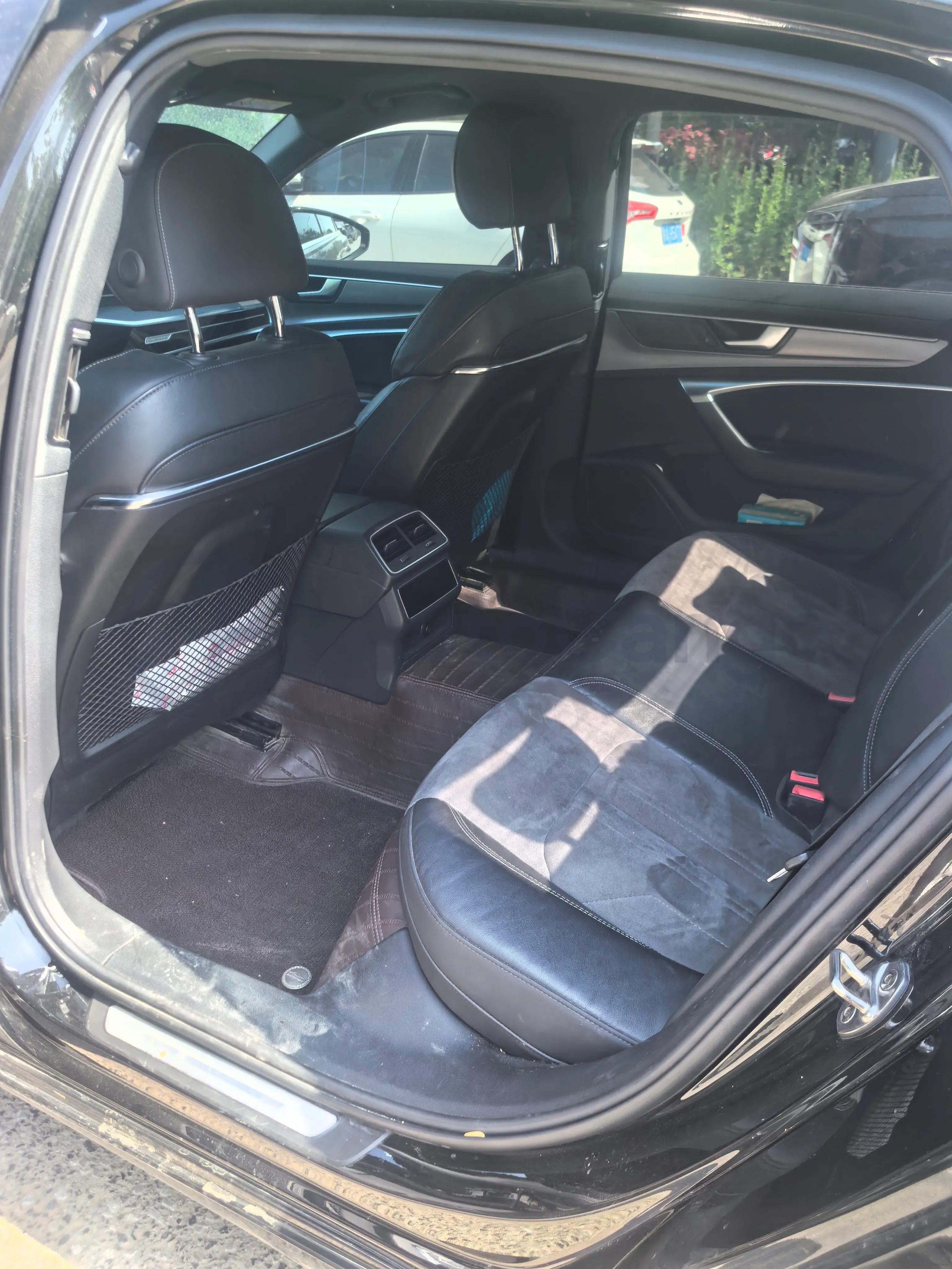 2022 Audi A6L 2.0T 224HP L4 7DCT,autocango,china used car exporter,china ev exporter,chinese used car exporter,chinese used ev exporter
