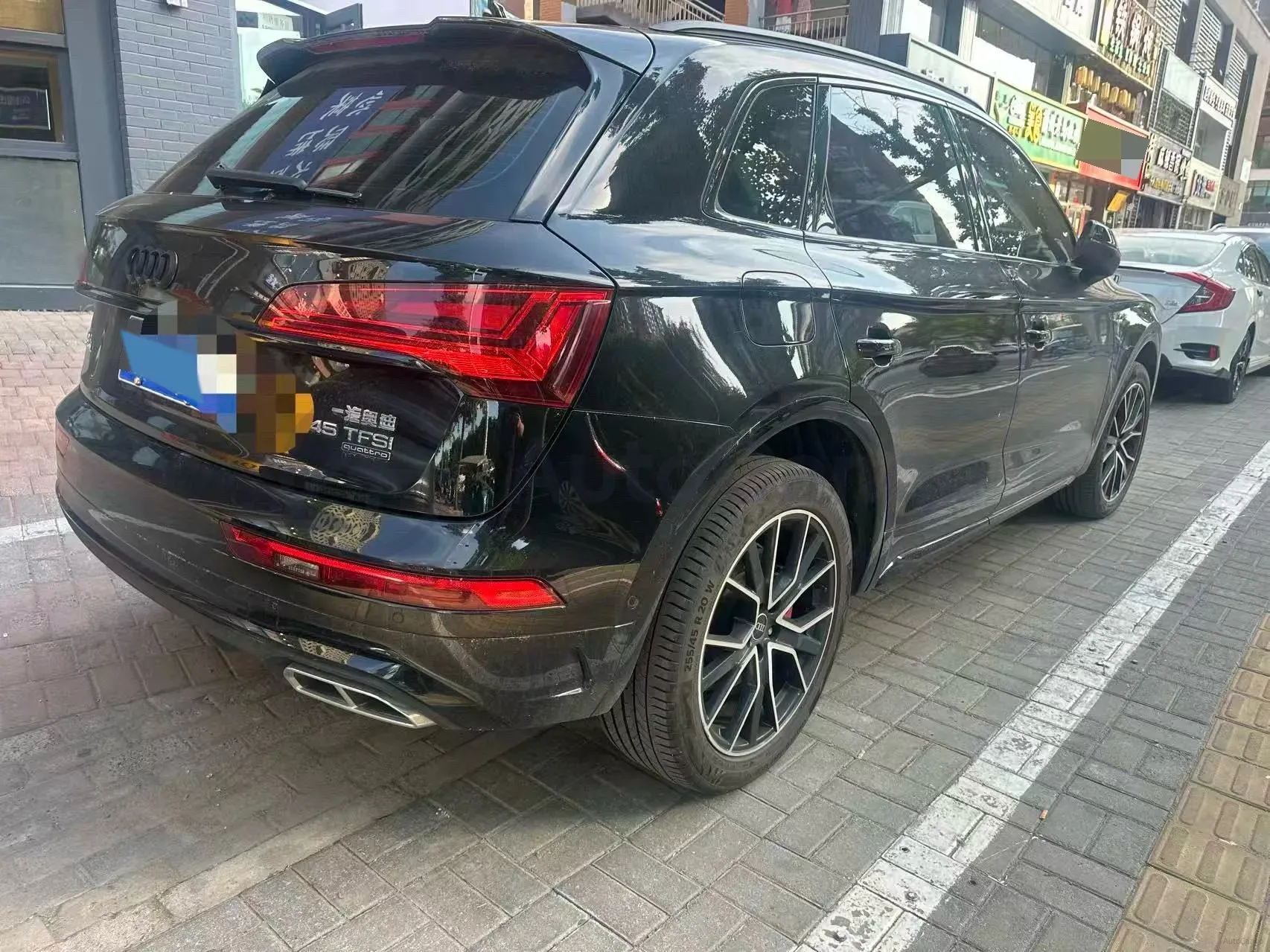 2025 Audi Q5L 2.0T 245HP L4 7DCT,autocango,china used car exporter,china ev exporter,chinese used car exporter,chinese used ev exporter