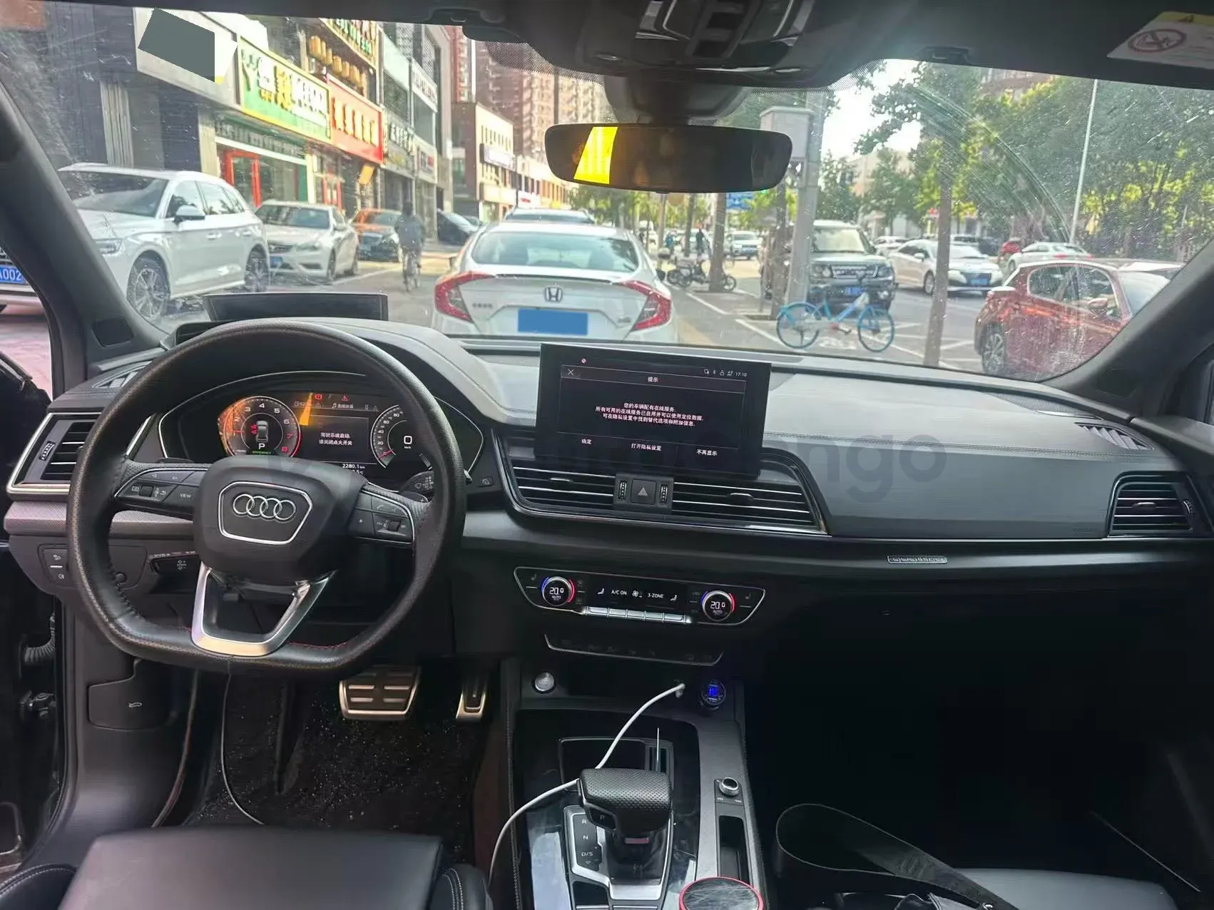 2025 Audi Q5L 2.0T 245HP L4 7DCT,autocango,china used car exporter,china ev exporter,chinese used car exporter,chinese used ev exporter
