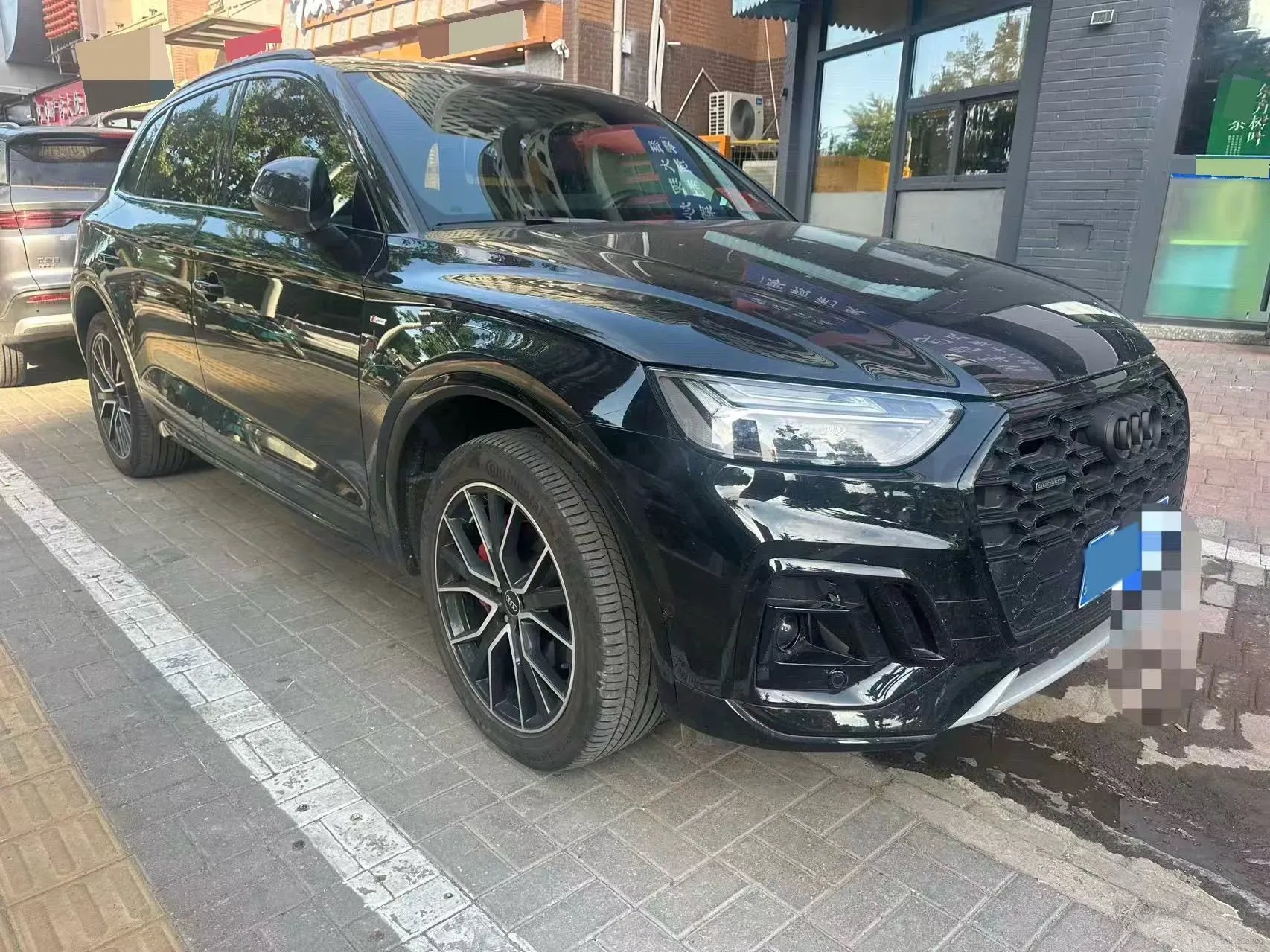 2025 Audi Q5L 2.0T 245HP L4 7DCT,autocango,china used car exporter,china ev exporter,chinese used car exporter,chinese used ev exporter