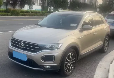 2021 VOLKSWAGEN T-ROC,autocango,china used car exporter,china ev exporter,chinese used car exporter,chinese used ev exporter