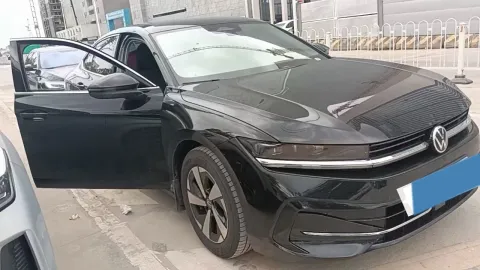 2026 Volkswagen Magotan 2.0T 220HP L4 7DCT,autocango,china used car exporter,china ev exporter,chinese used car exporter,chinese used ev exporter