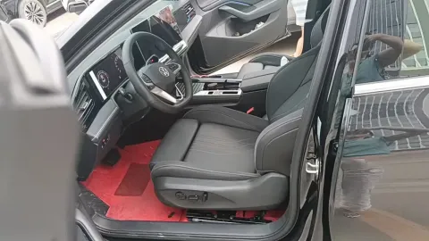 2026 Volkswagen Magotan 2.0T 220HP L4 7DCT,autocango,china used car exporter,china ev exporter,chinese used car exporter,chinese used ev exporter